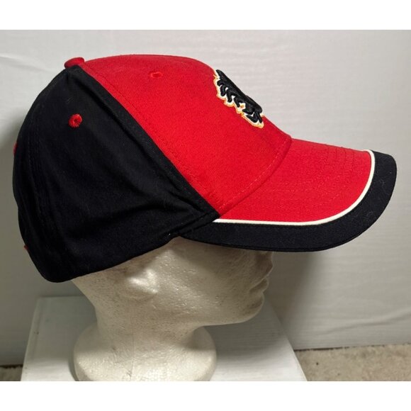 Reebok NHL Calgary Flames Hat Red & Black Adjustable Cap - Picture 3 of 8